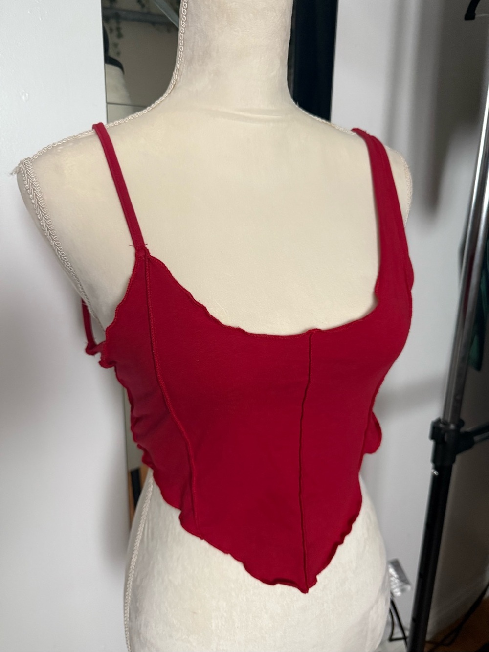 Red Square Neck Pointed-Hem Cropped Camisole